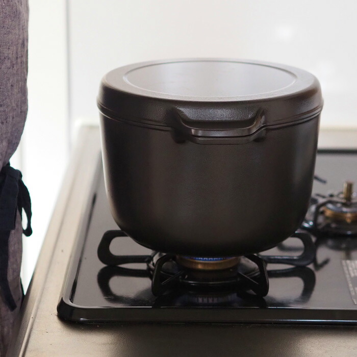 【なべふたスタンドプレゼント】味わい鍋　両手特深　22cm