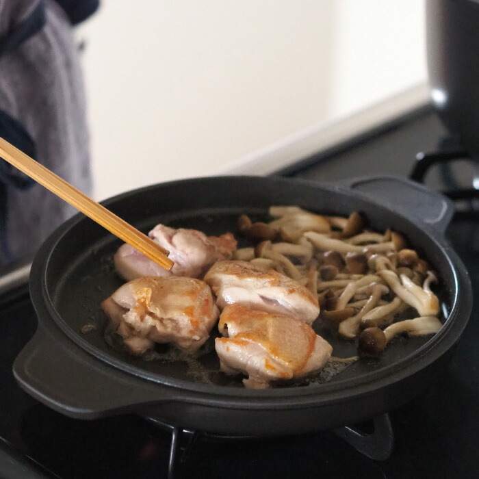 【なべふたスタンドプレゼント】味わい鍋　両手特深　22cm