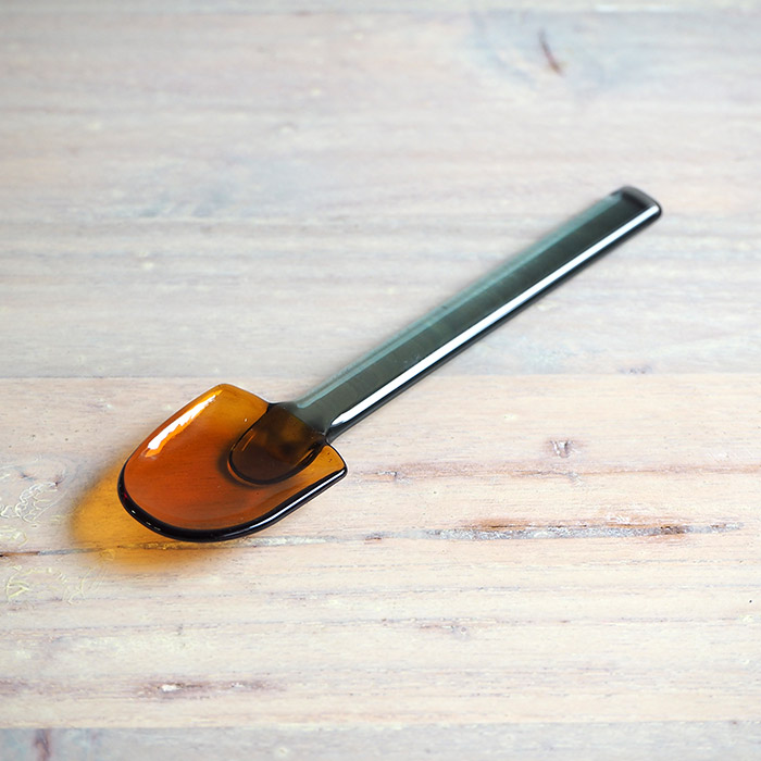 【送料無料】アマブロ　SNOW　SHOVEL　アンバー×ブラック　/　amabro