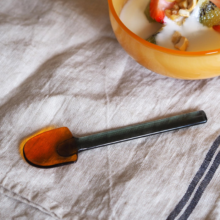 【送料無料】アマブロ　SNOW　SHOVEL　アンバー×ブラック　/　amabro