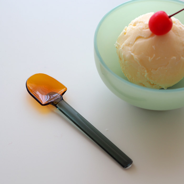 【送料無料】アマブロ　SNOW　SHOVEL　アンバー×ブラック　/　amabro