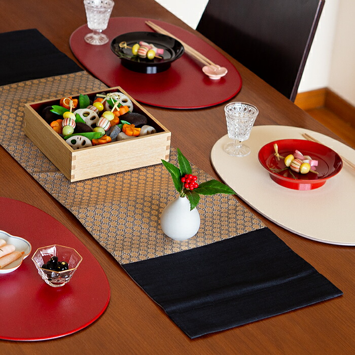 バンイノウエ　華わび裂ラナー　テーブルランナー 　黒　/　BAN INOUE