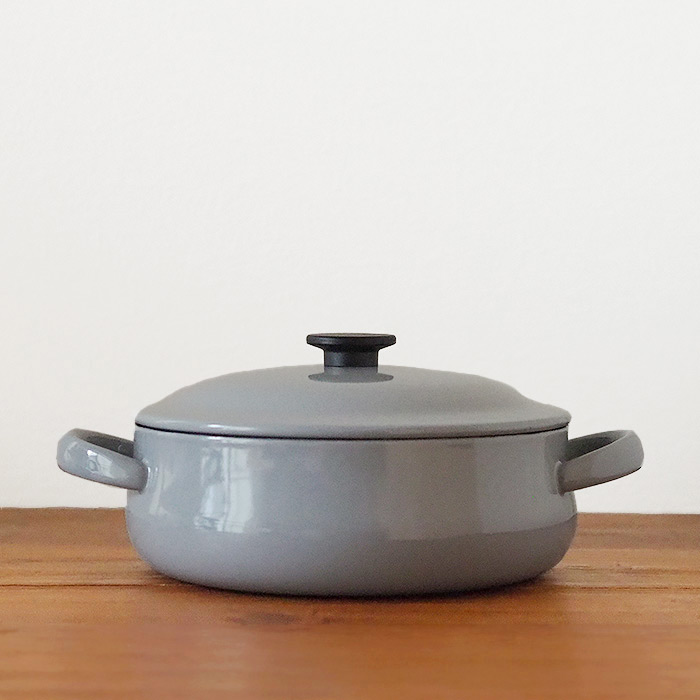 野田琺瑯×天一印　LUKE（ルーク） 浅型キャセロール 25cm　グレー