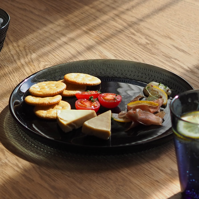 イッタラ　カステヘルミ　プレート　24.8cm　ダークグレー　/　iittala　Kastehelmi【25WS】【ia】