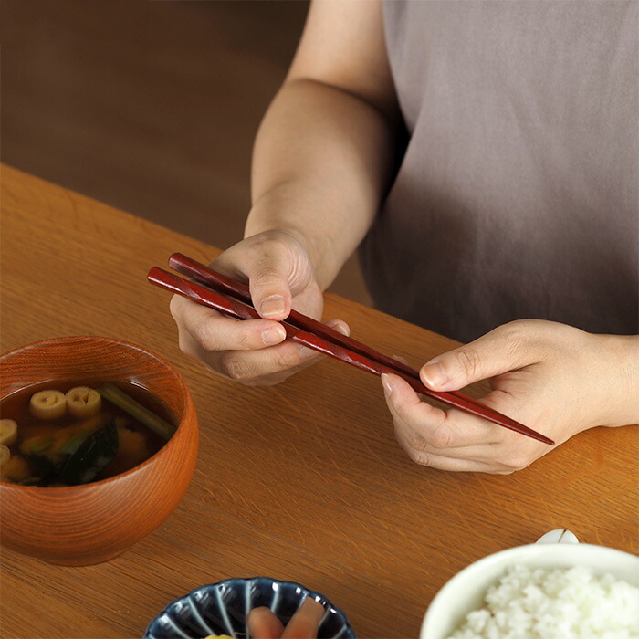 KURABI　箸　彫り　朱　/　KAWAI