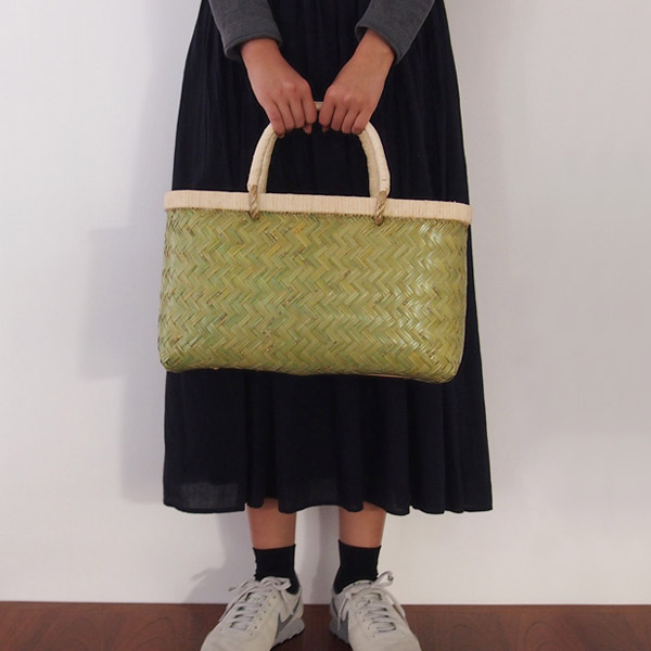 かごや　特選　青竹　市場籠　籐手　小