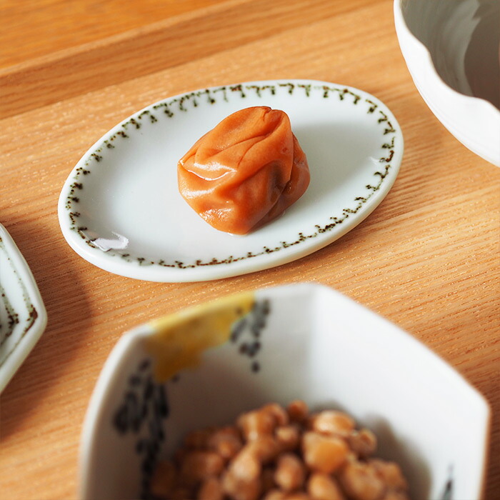 日下華子　色絵　鉄かぎじ　楕円豆皿