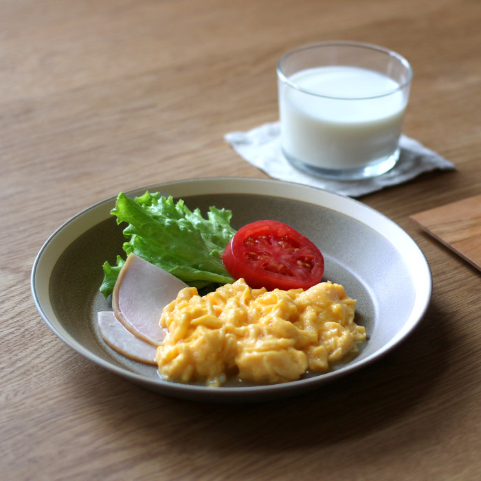 yumiko iihoshi porcelain × 木村硝子店 dishes 200 plate moss gray matte / ディシィーズ モスグレー マット