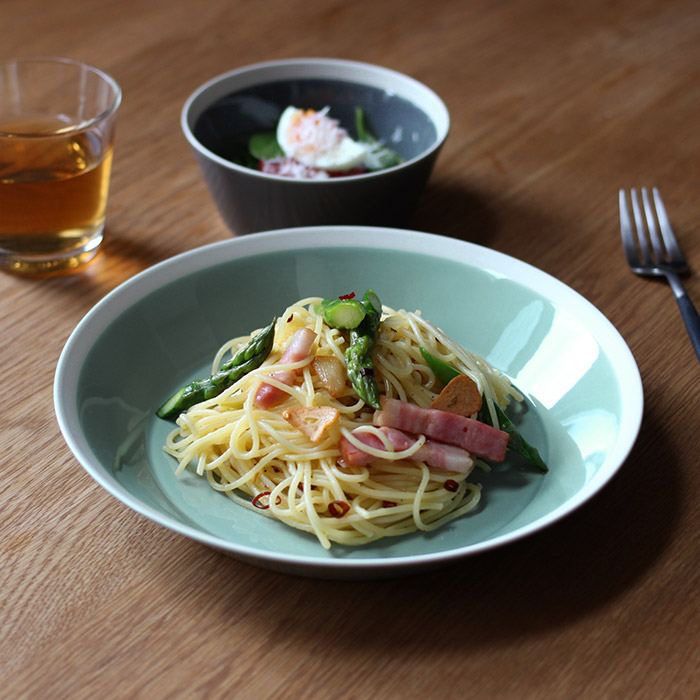 yumiko iihoshi porcelain × 木村硝子店 dishes 230 plate pistachio green / ディシィーズ ピスタチオグリーン