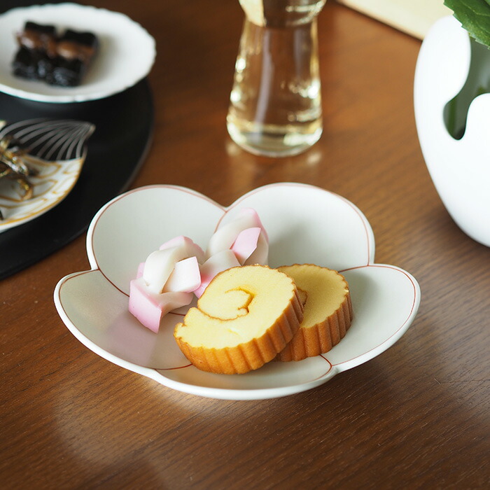 幸楽窯　錦　銀彩　捻り梅形　銘々皿【25WS】