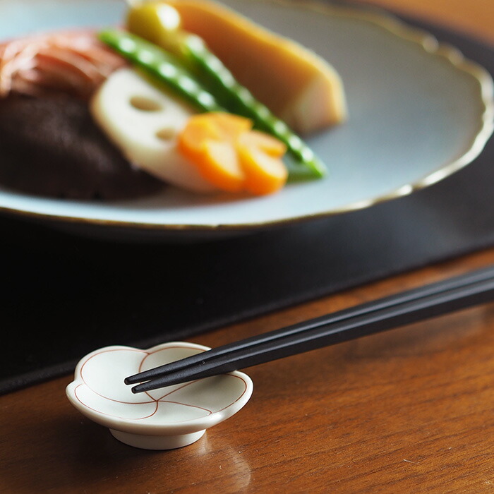 幸楽窯　錦　銀彩　捻り梅　箸置【25WS】