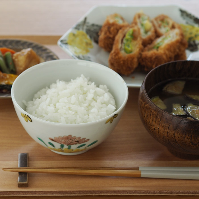 【取扱終了1210】堀畑蘭　色絵草花紋　飯碗※