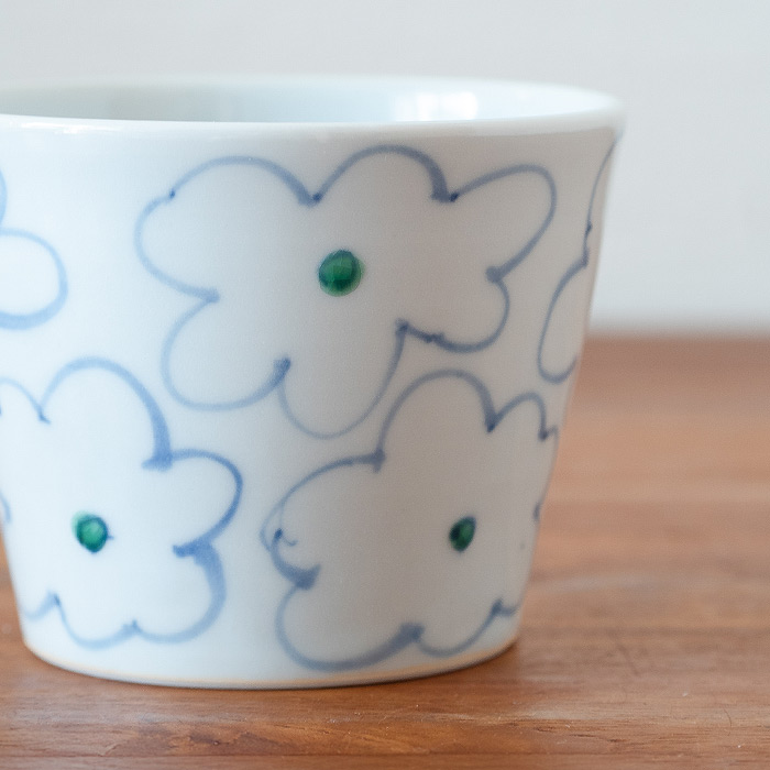 堀畑蘭　蕎麦猪口　色絵 花雲　青