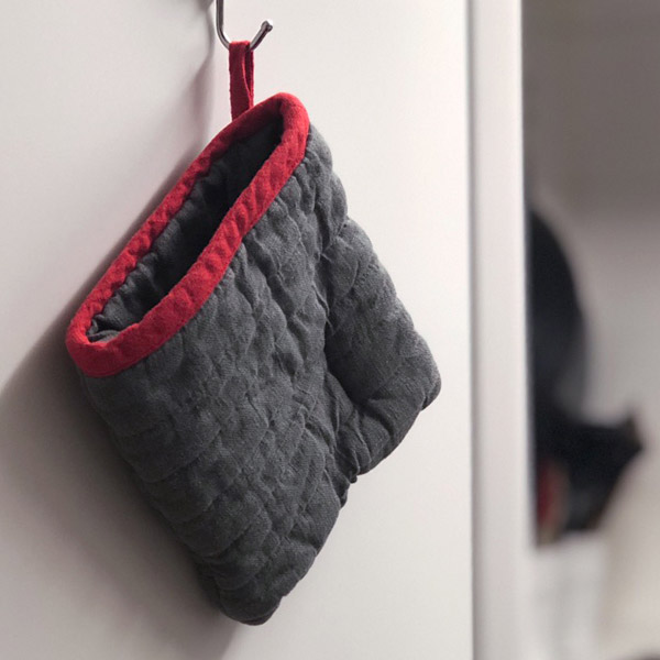 リーノ・エ・リーナ　スクエアミトン　マノン　ポワブル　/　Lino　e　Lina　Manon