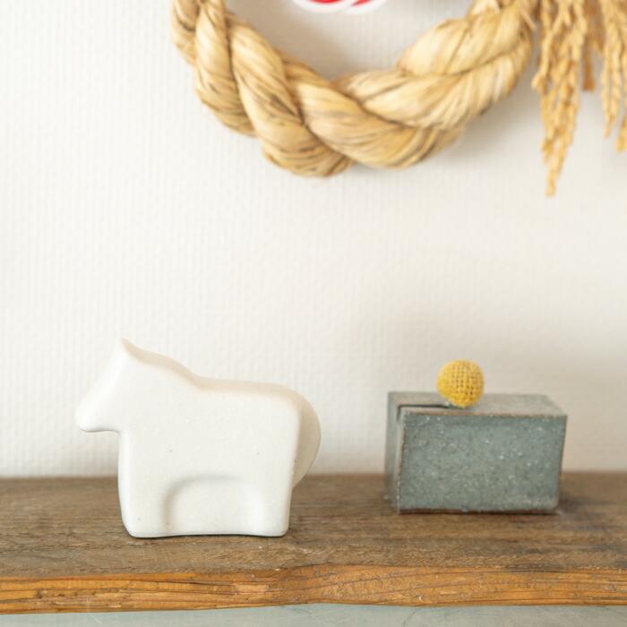 かもしか道具店　馬　白