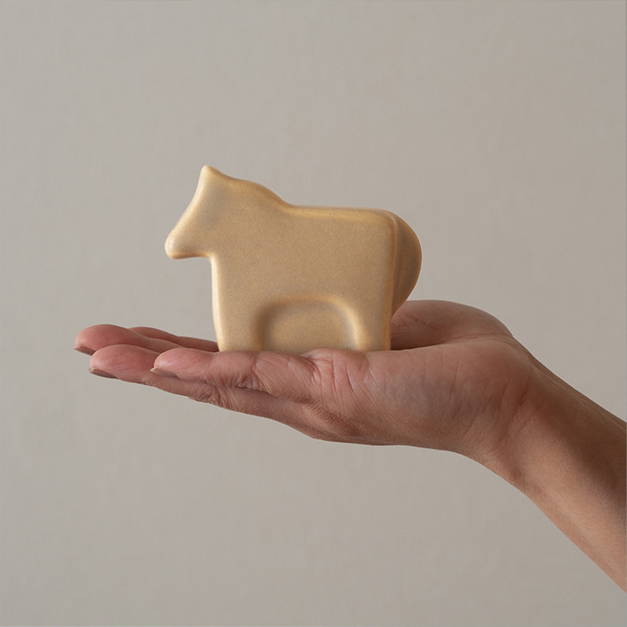 かもしか道具店　馬　ベージュ
