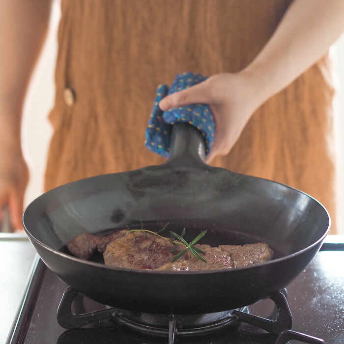 【公式】IH対応　山田工業所　鉄打出【丸柄フライパン】 （3.2mm） 26cm 空焚き済み