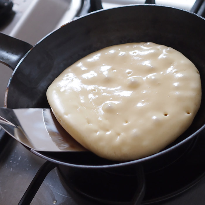 【いろはに千鳥でご紹介！】【公式】【プロキッチンオリジナル】山田工業所　鉄打出　ちょこっとフライパン　18cm（2.3mm）　空焚き済み　/　PROKITCHEN