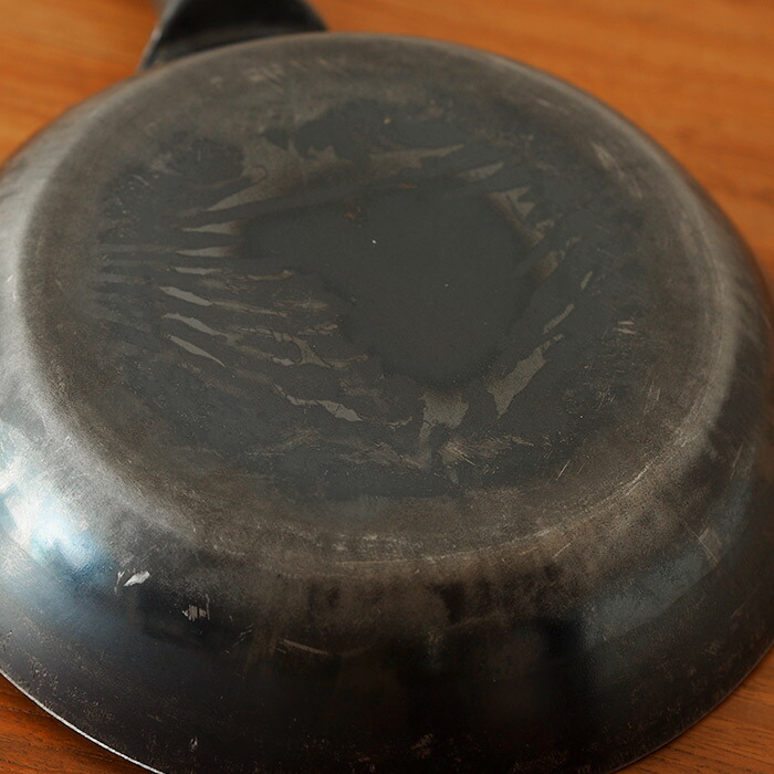 【公式】IH対応　山田工業所　鉄打出【丸柄フライパン】 （2.3mm） 24cm 空焚き済み
