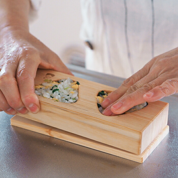 【プロキッチンオリジナル】山一　おにぎり型　ひのき　2穴　小　/　PROKITCHEN